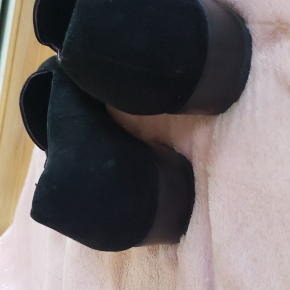 Stuart Weitzman shoes - Picture 7 of 7